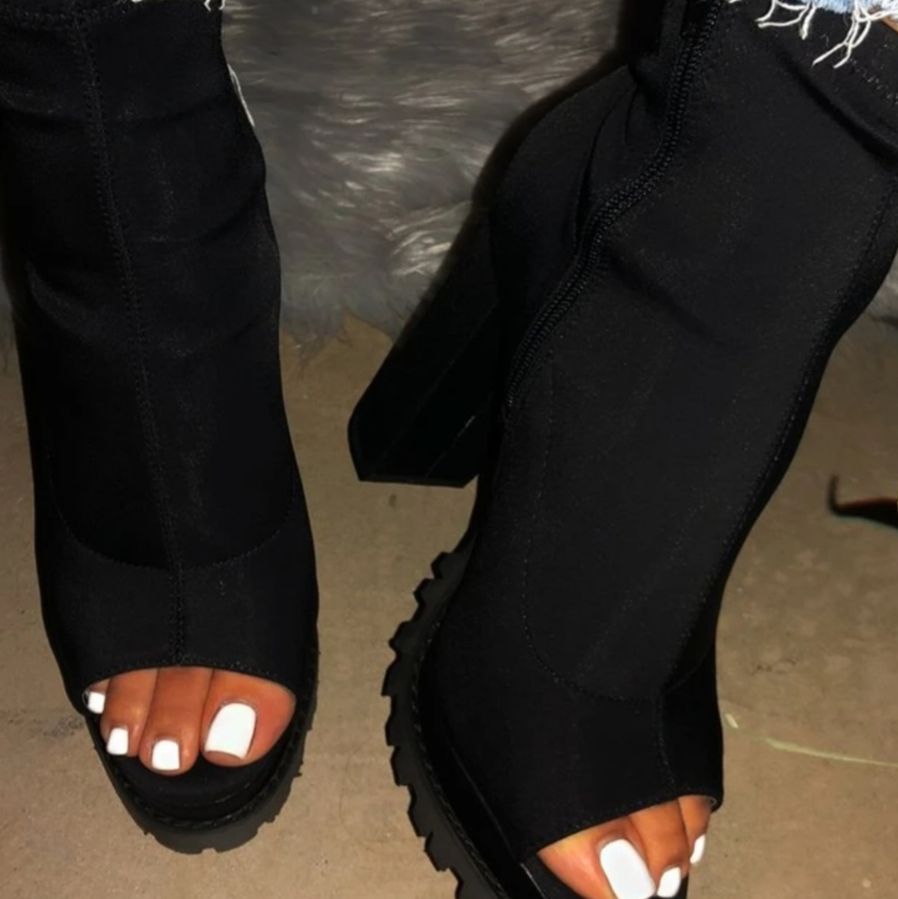 Peep toe, platform black Lycra booties